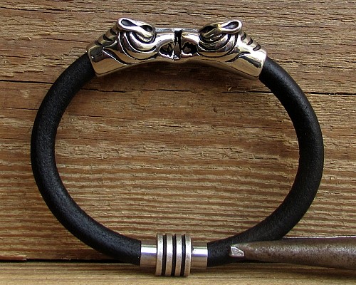 Viking Wolf Head Bracelet Norse Head Mens Leather bracelet Cuff Gift For Men Customized On Your Wrist Fathers day gift